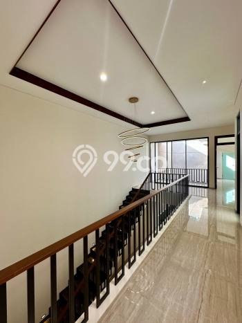 Rumah Mewah LB 260m2 Siap Huni Desain Elegan di Araya, Malang Rumah Mewah LB 260m2 Siap Huni Desain Elegan di Araya, Malang