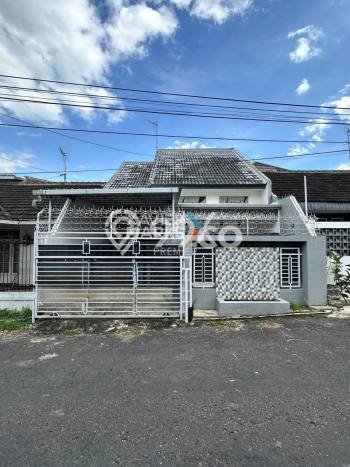 Rumah Luas Asri 2 KT Siap Pakai di Tidar Malang Rumah Luas Asri 2 KT Siap Pakai di Tidar Malang