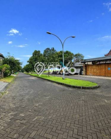 Ready to Use! Luxury House LT 240m2 Desain Elegan di Araya Ready to Use! Luxury House LT 240m2 Desain Elegan di Araya