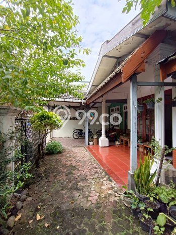Rumah Strategis Modern Lb 190m2 di Lowokwaru, Malang Rumah Strategis Modern Lb 190m2 di Lowokwaru, Malang