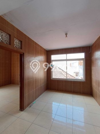 Lokasi strategis! Rumah siap huni disewakan di Klojen LB 200m2 Lokasi strategis! Rumah siap huni disewakan di Klojen LB 200m2