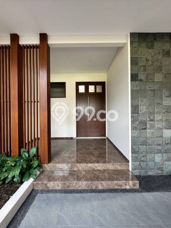 Rumah Mewah LB 260m2 Siap Huni Desain Elegan di Araya, Malang Rumah Mewah LB 260m2 Siap Huni Desain Elegan di Araya, Malang
