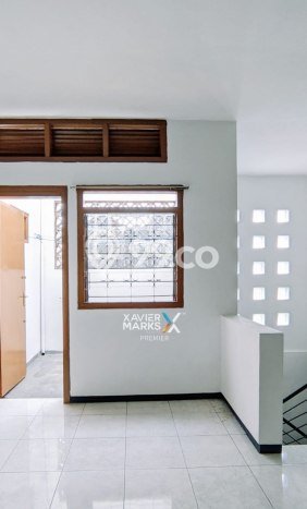 For Sale Rumah 5 Kamar Lokasi Ideal Bagus dan Strategis di Lowokwaru For Sale Rumah 5 Kamar Lokasi Ideal Bagus dan Strategis di Lowokwaru