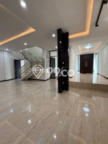 For Sale! Luxury House LT 168m2 Desain Elegan di Araya For Sale! Luxury House LT 168m2 Desain Elegan di Araya
