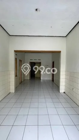 Lokasi strategis! Rumah siap pakai disewakan di Klojen LB 282m2 Lokasi strategis! Rumah siap pakai disewakan di Klojen LB 282m2