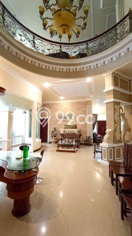 Rumah Luxury Modern Tanpa Renovasi di Araya Malang Rumah Luxury Modern Tanpa Renovasi di Araya Malang