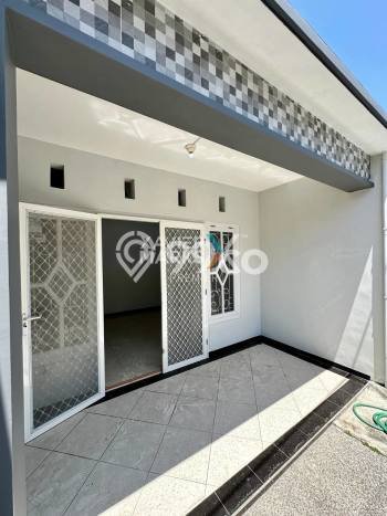 Rumah Luas Asri 2 KT Siap Pakai di Tidar Malang Rumah Luas Asri 2 KT Siap Pakai di Tidar Malang