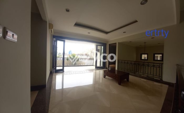 Dijual Rumah Luas Elegan Dengan View Cantik di Kemang, Jakarta Selatan Dijual Rumah Luas Elegan Dengan View Cantik di Kemang, Jakarta Selatan