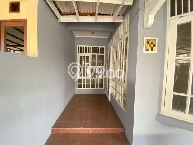 Rumah di , 1 KM, Lingkungan Strategis, Luas 90m2m² LB 80m2m² Rumah di , 1 KM, Lingkungan Strategis, Luas 90m2m² LB 80m2m²