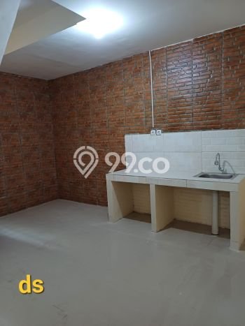 Rumah Lokasi Strategis di Bintaro, Tangerang Selatan, LT 92m² LB 160m² Rumah Lokasi Strategis di Bintaro, Tangerang Selatan, LT 92m² LB 160m²