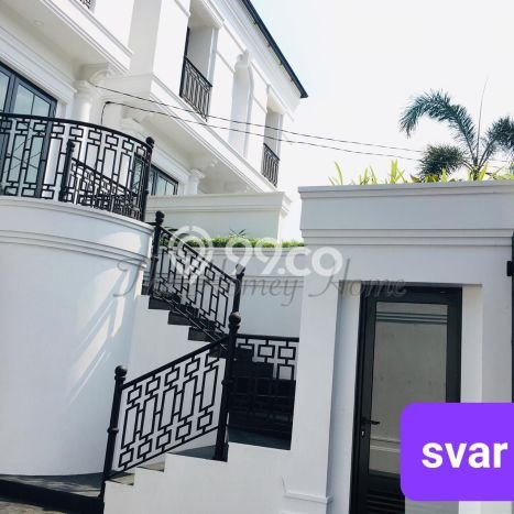 Ready to Use! Premium House LT 208m2 Desain Elegan di Cipete Ready to Use! Premium House LT 208m2 Desain Elegan di Cipete