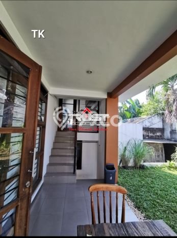 Rumah Luxury Modern Tanpa Renovasi di Cirendeu Jakarta Selatan Rumah Luxury Modern Tanpa Renovasi di Cirendeu Jakarta Selatan