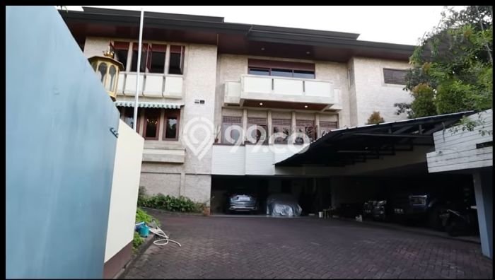 For Sale! Premium House LT 2050m2 Desain Modern di Pondok Indah For Sale! Premium House LT 2050m2 Desain Modern di Pondok Indah