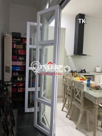 Rumah Bagus di Pondok Pinang, Jakarta Selatan, LT 100m² LB 135m² HARGA MENARIK! Rumah Bagus di Pondok Pinang, Jakarta Selatan, LT 100m² LB 135m² HARGA MENARIK!