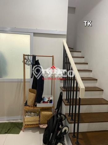Rumah Bagus di Pondok Pinang, Jakarta Selatan, LT 100m² LB 135m² HARGA MENARIK! Rumah Bagus di Pondok Pinang, Jakarta Selatan, LT 100m² LB 135m² HARGA MENARIK!