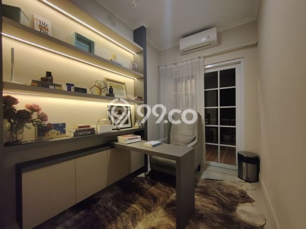 Jual Rumah Luas Megah Dengan View Eksklusif di Bintaro, Tangerang Selatan Jual Rumah Luas Megah Dengan View Eksklusif di Bintaro, Tangerang Selatan