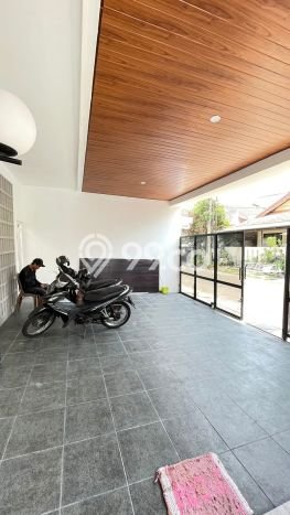 Rumah Luxury Modern Siap Huni di Bintaro Tangerang Selatan Rumah Luxury Modern Siap Huni di Bintaro Tangerang Selatan