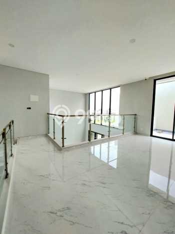 Rumah Mewah LB 248m2 Siap Huni Desain Elegan di Bintaro, Tangerang Selatan Rumah Mewah LB 248m2 Siap Huni Desain Elegan di Bintaro, Tangerang Selatan