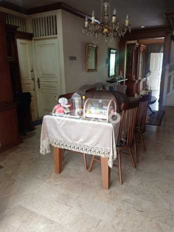 Rumah Elit Modern Siap Huni di Bintaro Tangerang Selatan Rumah Elit Modern Siap Huni di Bintaro Tangerang Selatan