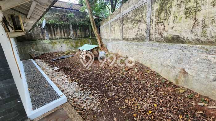 Rumah Mewah LB 70m2 Siap Huni Desain Elegan di Bintaro, Tangerang Selatan Rumah Mewah LB 70m2 Siap Huni Desain Elegan di Bintaro, Tangerang Selatan