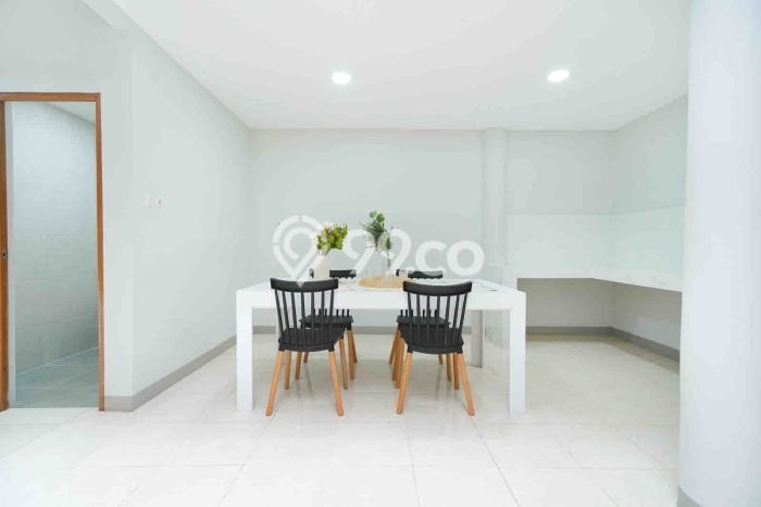 For Sale Hunian Rumah Terawat 3 KT di Bintaro, Tangerang Selatan For Sale Hunian Rumah Terawat 3 KT di Bintaro, Tangerang Selatan