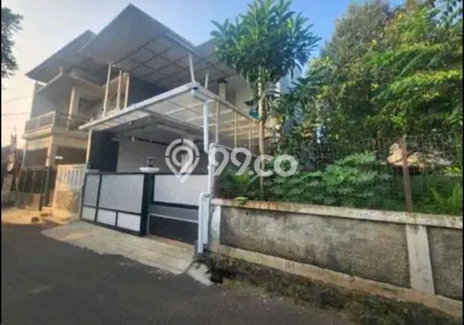 Dijual Murah Rumah dengan 3 Kamar Tidur dan 2 Kamar Mandi di Area Cipayung, Jakarta Timur Dijual Murah Rumah dengan 3 Kamar Tidur dan 2 Kamar Mandi di Area Cipayung, Jakarta Timur