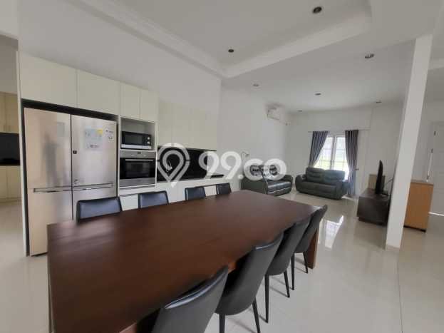 Lokasi strategis! Rumah siap pakai disewakan di Lippo Cikarang LB 351m2 Lokasi strategis! Rumah siap pakai disewakan di Lippo Cikarang LB 351m2