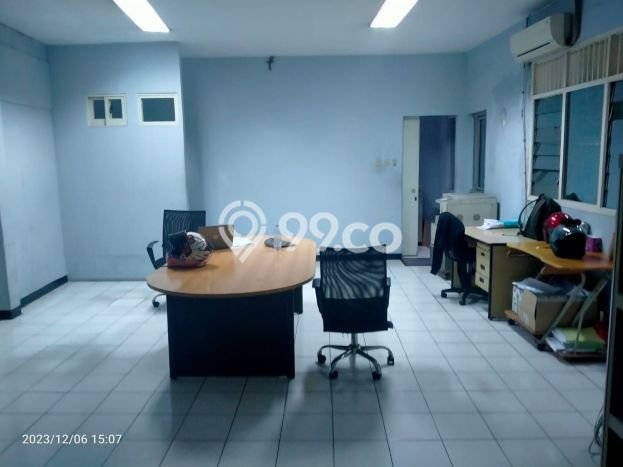 Unit Gudang Disewa Lokasi Cempaka Putih, Jakarta Pusat Spesifikasi Luas Bangunan 650m2 Unit Gudang Disewa Lokasi Cempaka Putih, Jakarta Pusat Spesifikasi Luas Bangunan 650m2