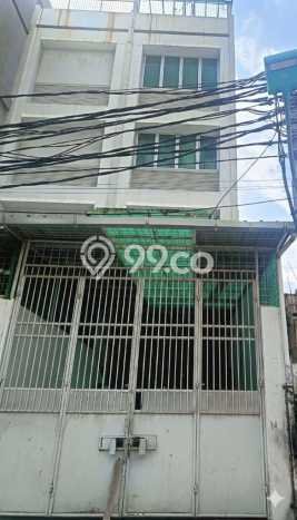 Ruko Dijual di Prime Area Jakarta Barat Luas 220m2 Ruko Dijual di Prime Area Jakarta Barat Luas 220m2