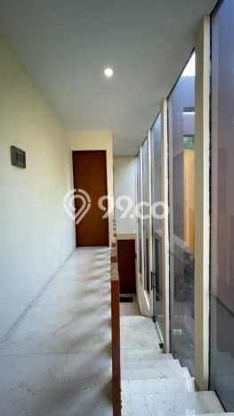Dijual Rumah Luas Elegan Dengan View Eksklusif di Kemang, Jakarta Selatan Dijual Rumah Luas Elegan Dengan View Eksklusif di Kemang, Jakarta Selatan