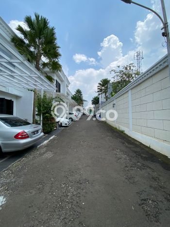 Rumah Elit Modern Siap Huni di Lebak Bulus Jakarta Selatan Rumah Elit Modern Siap Huni di Lebak Bulus Jakarta Selatan