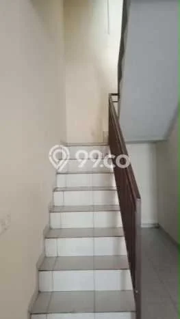 Ruko di , Luas 200m2m², Area Bisnis, Disewakan Ruko di , Luas 200m2m², Area Bisnis, Disewakan