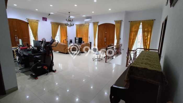 Rumah Luxury Modern Tanpa Renovasi di Cideng Jakarta Pusat Rumah Luxury Modern Tanpa Renovasi di Cideng Jakarta Pusat