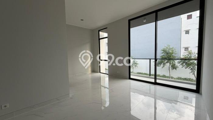 Ready to Use! Luxury House LT 160m2 Desain Elegan di Pantai Indah Kapuk 2 Ready to Use! Luxury House LT 160m2 Desain Elegan di Pantai Indah Kapuk 2