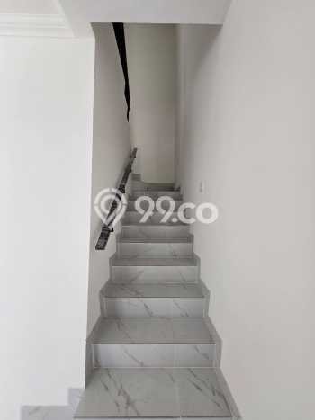 Rumah Elit Modern Tanpa Renovasi di Pantai Indah Kapuk 2 Jakarta Utara Rumah Elit Modern Tanpa Renovasi di Pantai Indah Kapuk 2 Jakarta Utara