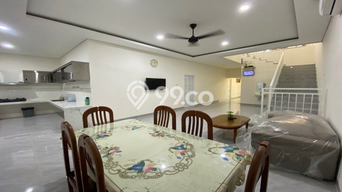 Dijual Rumah Mewah Megah Dengan View Cantik di Roxy, Jakarta Pusat Dijual Rumah Mewah Megah Dengan View Cantik di Roxy, Jakarta Pusat