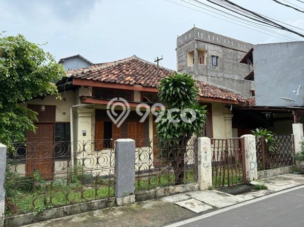 For Sale! Luxury House LT 356m2 Desain Modern di Cikini For Sale! Luxury House LT 356m2 Desain Modern di Cikini