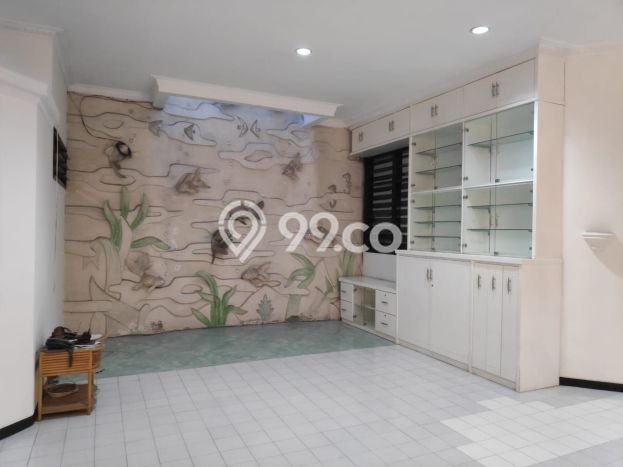 Lokasi terbaik! Rumah siap pakai dikontrakkan di Gajah Mungkur LB 400m2 Lokasi terbaik! Rumah siap pakai dikontrakkan di Gajah Mungkur LB 400m2