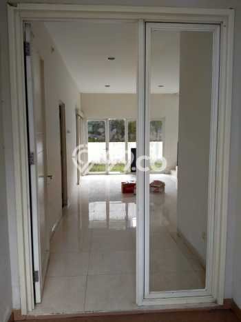 Jarang Ada! Rumah Sewa 3 Kamar Bagus Siap Huni Candi Golf Jarang Ada! Rumah Sewa 3 Kamar Bagus Siap Huni Candi Golf