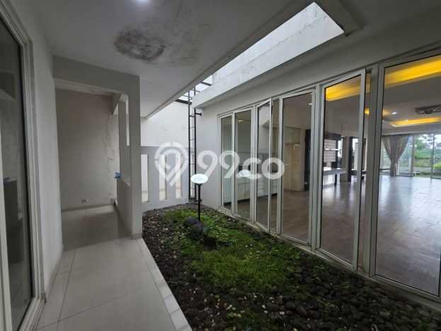 Rumah Luxury Modern Tanpa Renovasi di Candi Golf Semarang Rumah Luxury Modern Tanpa Renovasi di Candi Golf Semarang