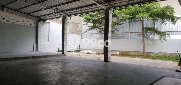 Disewakan Ruko komersial di Banyumanik luas bangunan 120m2 Disewakan Ruko komersial di Banyumanik luas bangunan 120m2