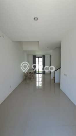Disewakan! Rumah 4 Kamar Tidur &
4 Kamar Mandi di Citragrand, Semarang Disewakan! Rumah 4 Kamar Tidur &
4 Kamar Mandi di Citragrand, Semarang
