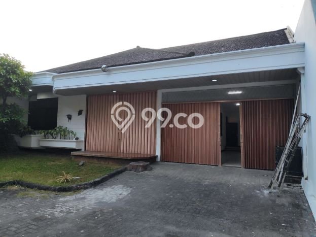 Lokasi terbaik! Rumah siap pakai dikontrakkan di Gajah Mungkur LB 400m2 Lokasi terbaik! Rumah siap pakai dikontrakkan di Gajah Mungkur LB 400m2