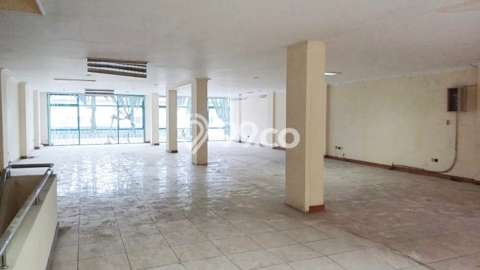 Unit Ruko Dijual di Semarang LT 340m2 & LB 800m2 Unit Ruko Dijual di Semarang LT 340m2 & LB 800m2