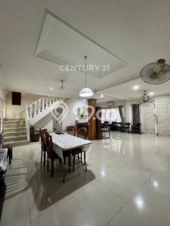 Disewakan Rumah Konsep Modern di Cempaka Putih Jakarta Pusat dengan 6 KT Disewakan Rumah Konsep Modern di Cempaka Putih Jakarta Pusat dengan 6 KT
