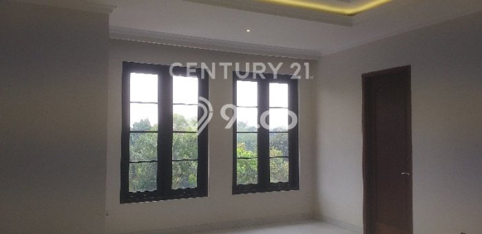 Siap Huni Hunian Elit 4 Kamar di Jagakarsa Dekat ke Mana Pun Siap Huni Hunian Elit 4 Kamar di Jagakarsa Dekat ke Mana Pun