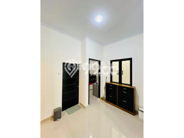 Rumah Modern Cantik 4 Kamar Bisa Langsung Pindah di Cilandak Rumah Modern Cantik 4 Kamar Bisa Langsung Pindah di Cilandak