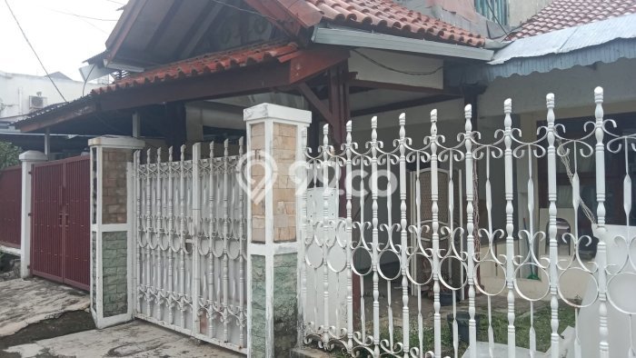 Disewakan! Rumah 3 Kamar Tidur &
2 Kamar Mandi di Kayu Putih, Jakarta Timur Disewakan! Rumah 3 Kamar Tidur &
2 Kamar Mandi di Kayu Putih, Jakarta Timur