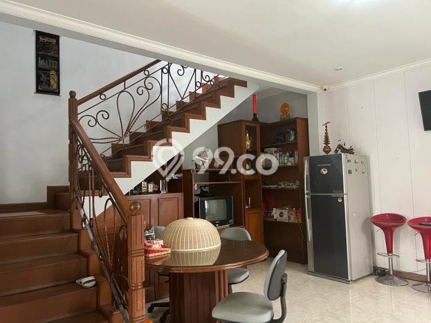 Dijual Cepat Rumah Bagus Siap Huni LB 200m2 di Pamulang, Tangerang Selatan Dijual Cepat Rumah Bagus Siap Huni LB 200m2 di Pamulang, Tangerang Selatan