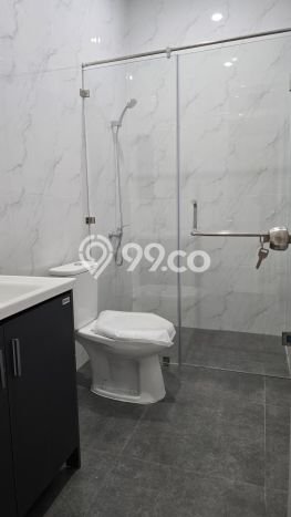 Rumah Elit Modern Tanpa Renovasi di BSD Delatinos Tangerang Rumah Elit Modern Tanpa Renovasi di BSD Delatinos Tangerang